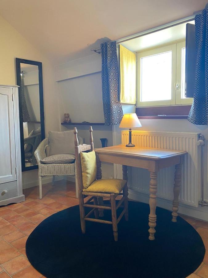 L'Atterrissage Bed & Breakfast Santes Екстериор снимка